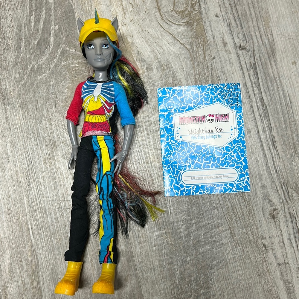 Monster High Freaky Fusions Neighthan Rot Doll with Booklet